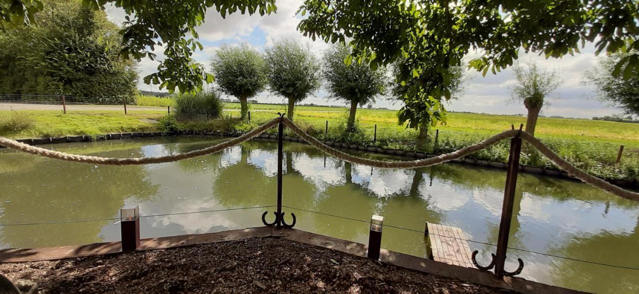 Bed & Breakfast De Kienstee Schoondijke Ngoại thất bức ảnh